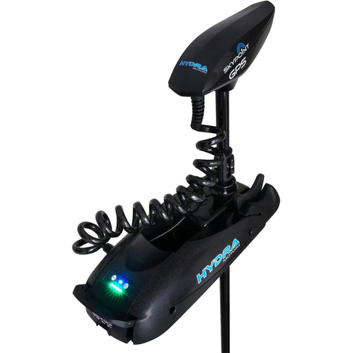Hydra Skypoint elmotor snett framifrån med GPS-huvud, spiralkabel och lysande lysdioder på motorhuvudet