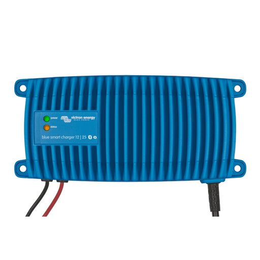 Victron Energy Blue Smart IP67 laddare 12/25, sedd framifrån