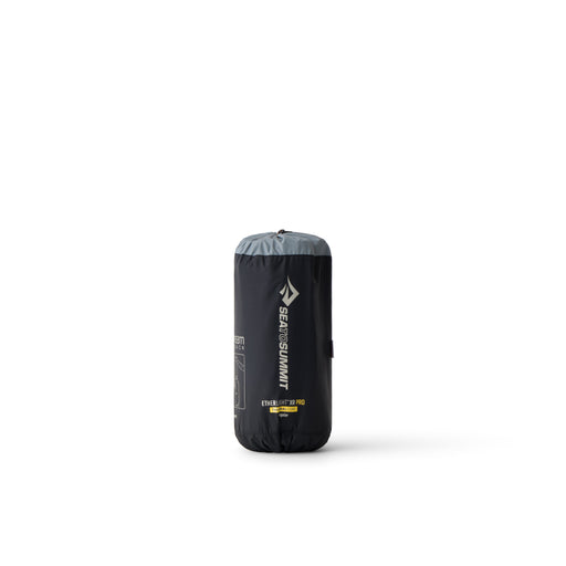Etherlight XR Pro Insulated liggunderlag packat i sin packpåse