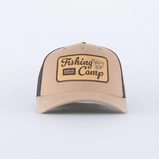 SQRTN Fishing Camp Trucker Keps Hooked Caramel - kayakstore.se