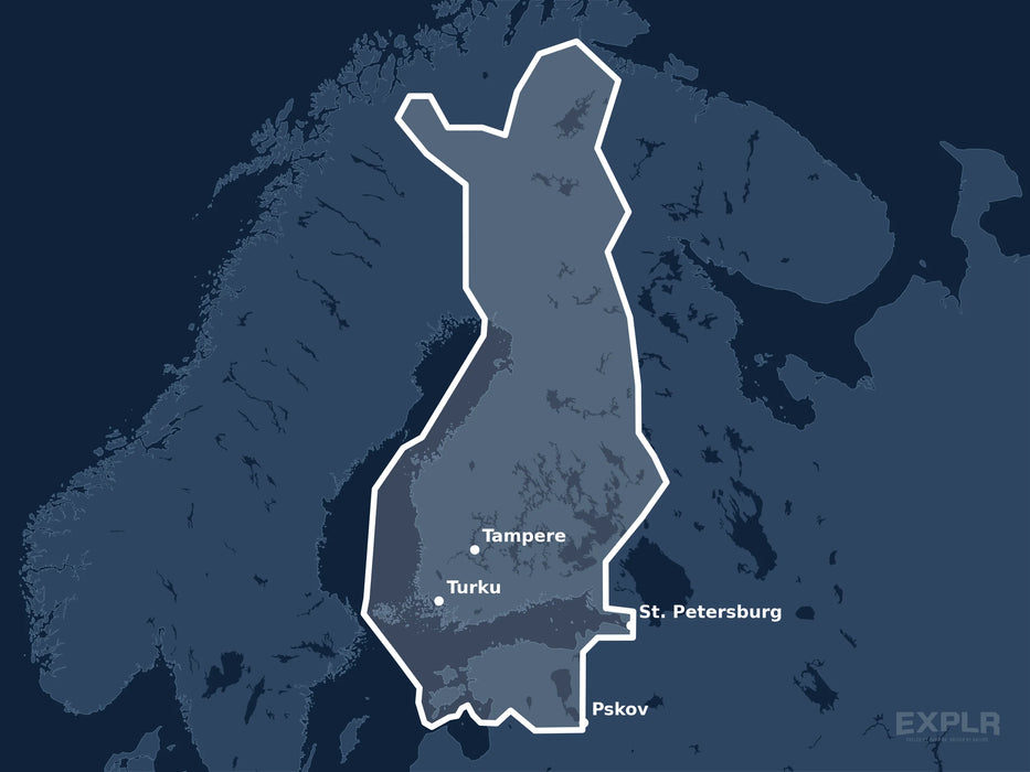 Täckningskarta för sjökortet C-MAP 4D Finland Lakes Wide (M-EN-D326-MS): det vita markerade området visar vilka vatten kortet omfattar, bland annat kring St. Petersburg, Tampere och Pskov.