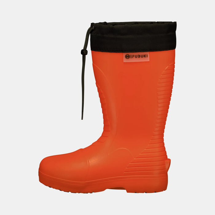 Fubuki Niseko 3.0 i orange vinterstövel i profil med svart krage och dragsnöre